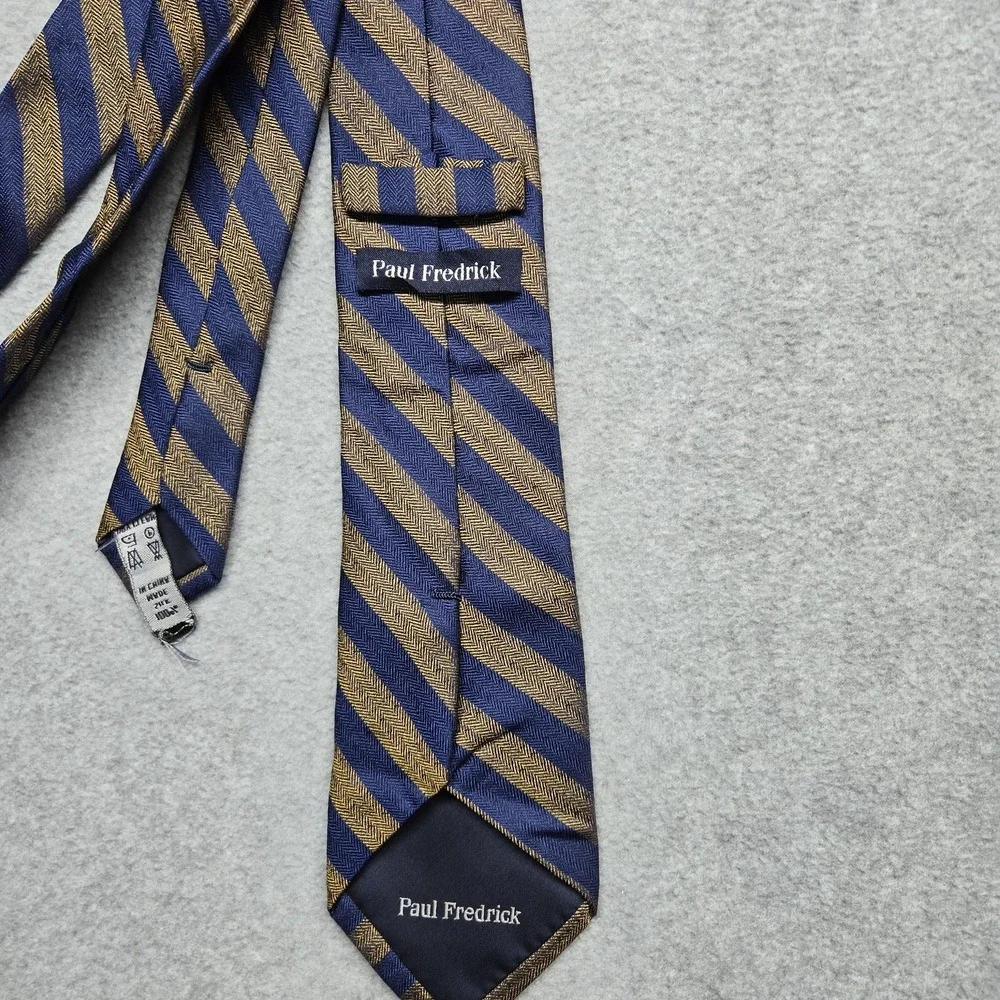 Paul Fredrick Tie Mens One Size Navy Gold Striped 100%‎ Silk Herringbone Classic
